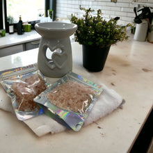 Load image into Gallery viewer, Wholesale White Label Himalayan Scented Sizzler-Rock Salt &amp; Driftwood
